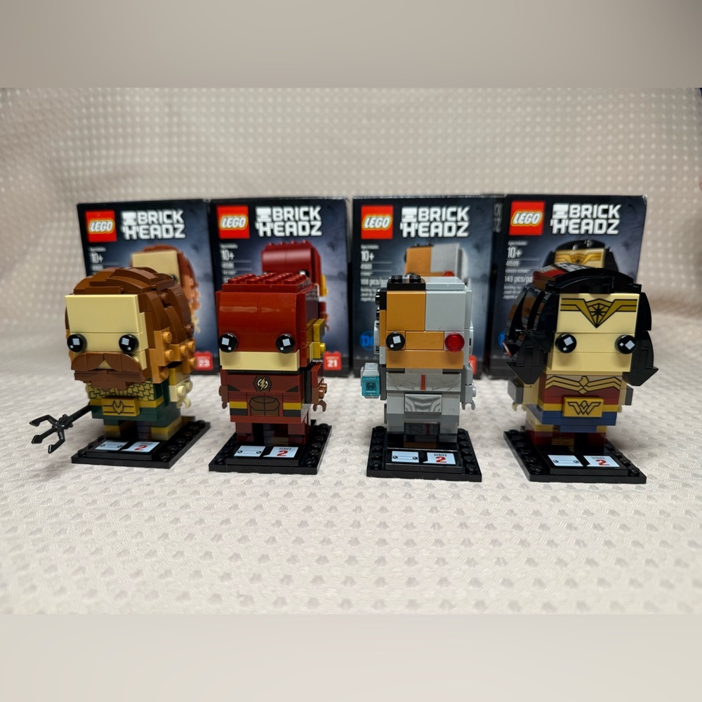 LEGO Justice League  BrickHeadz Aquaman 41600 Flash 41598 Cyborg 41601 WW 41599